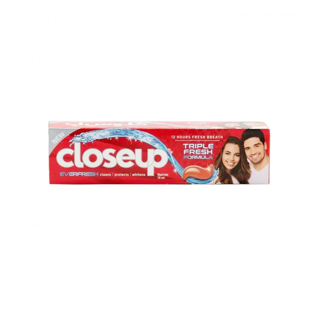 CLOSE UP Triple Fresh Gel Toothpaste, for 12 hours fresh breath, Red Hot Flavor, With antibacterial mouthwash & microshine crystals, 75ml | B.99873684 (EE/EH/ER-TX)